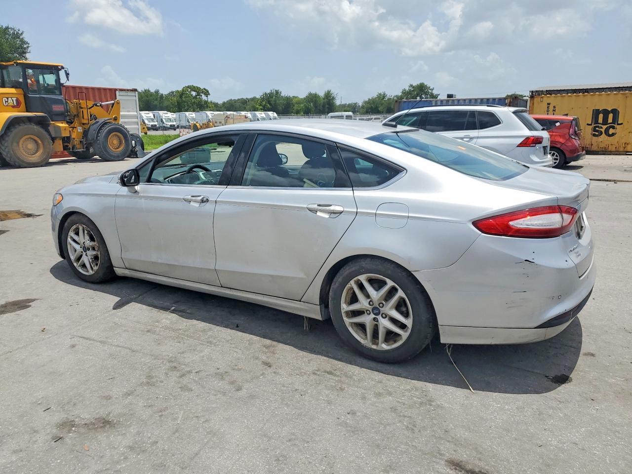 2016 Ford Fusion Se - Фото 2