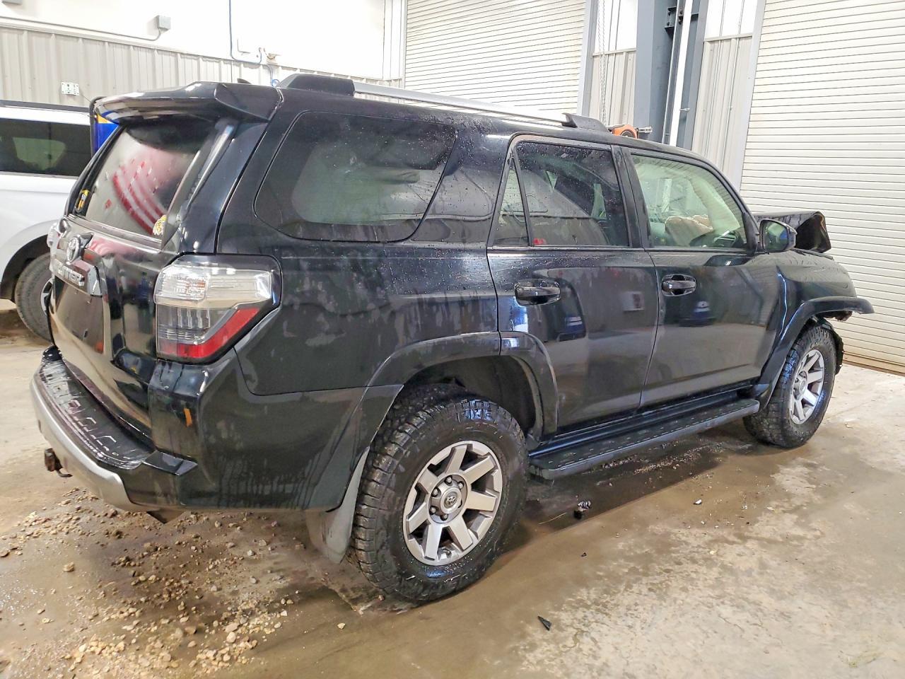 2015 Toyota 4Runner Trail - Image 3