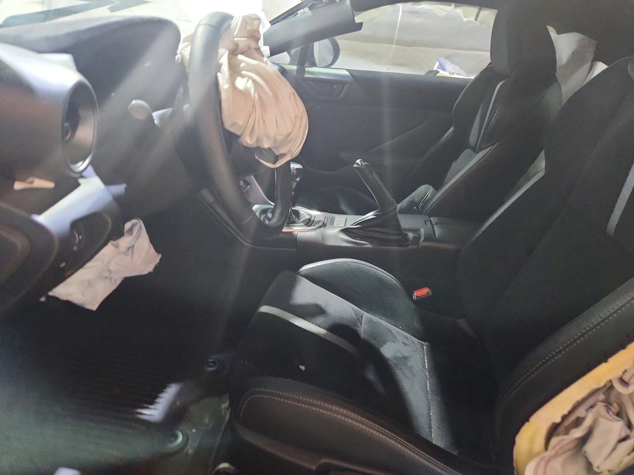 2024 Toyota Gr 86 Premium - Image 7