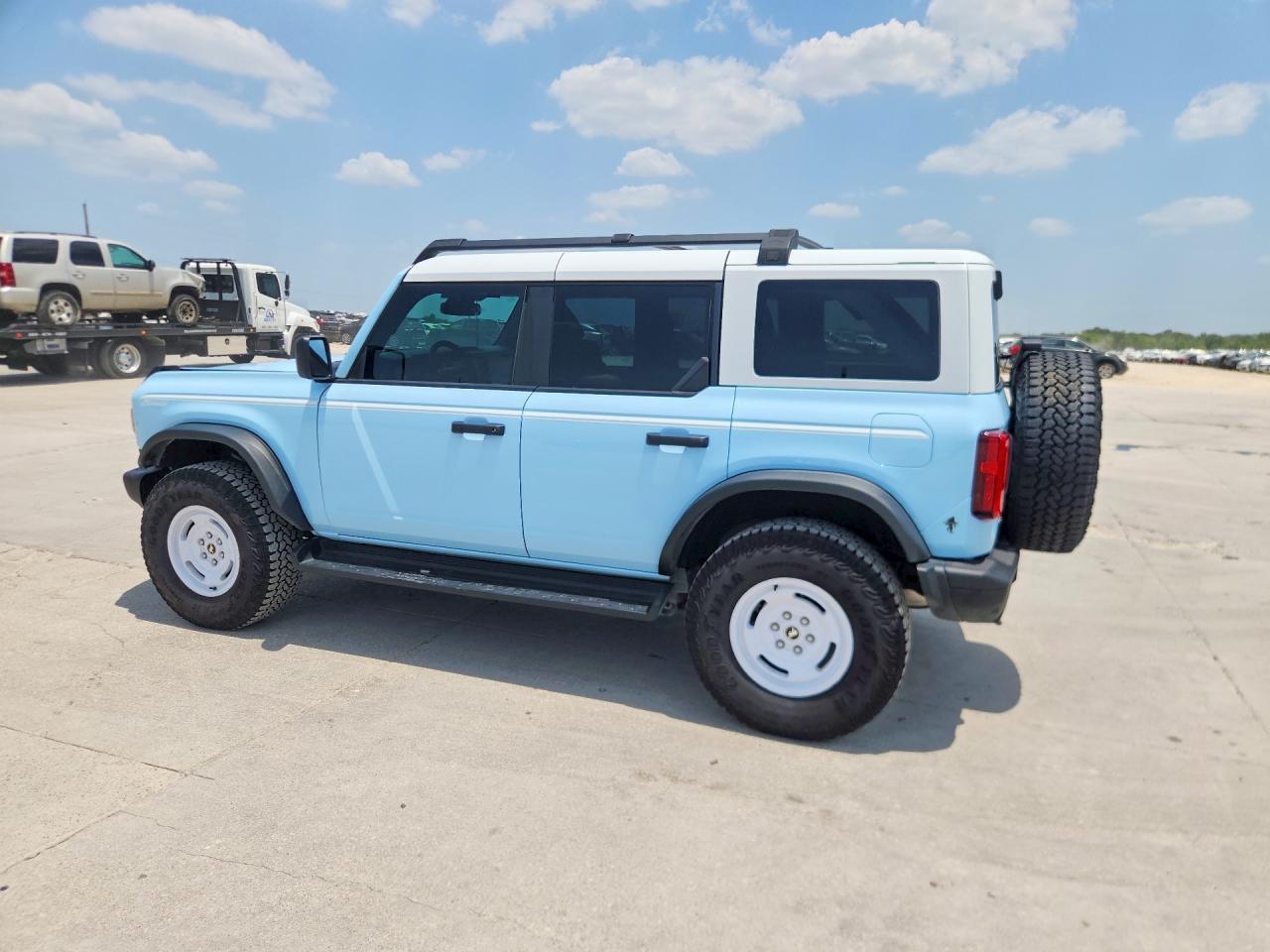 2025 Ford Bronco Heritage - Фото 2