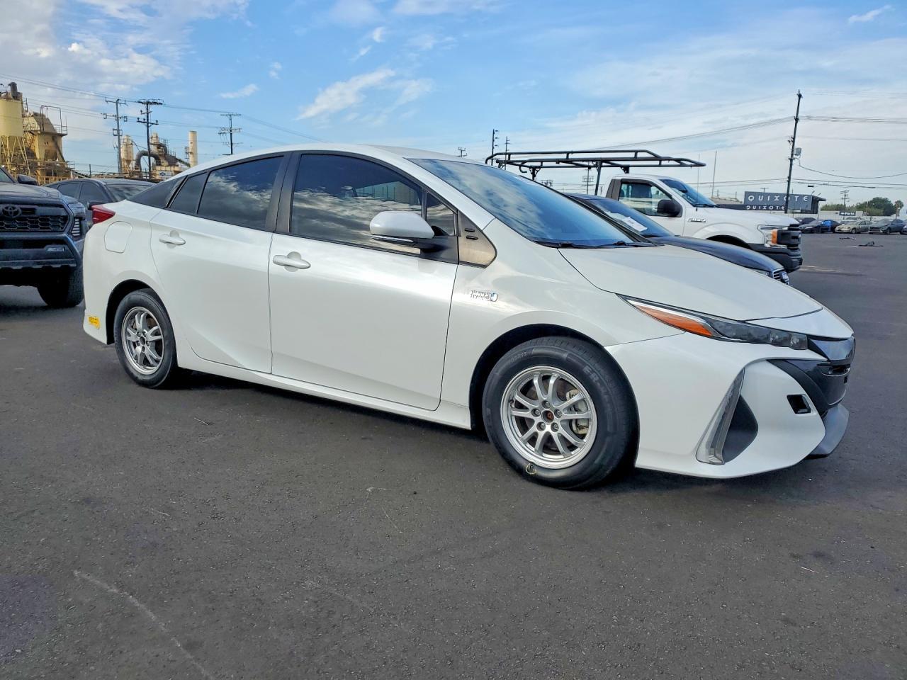 2022 Toyota Prius Prime Xle - Image 4