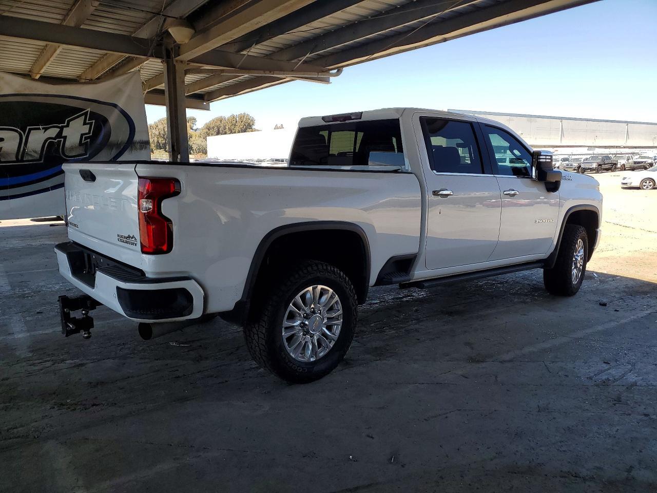 2021 Chevrolet Silverado K3500 High Country - Фото 3