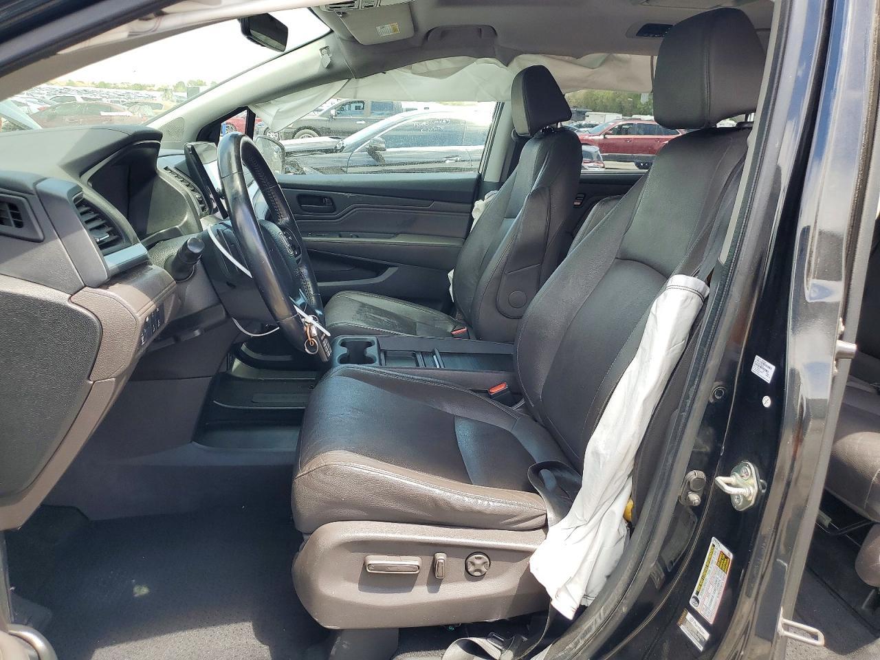 2018 Honda Odyssey Touring - Фото 7