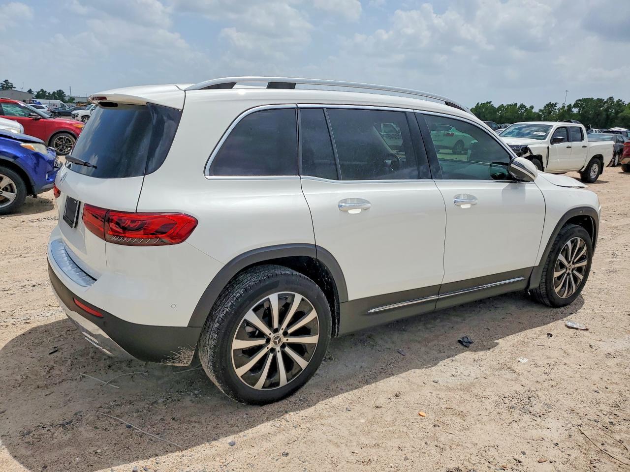 2023 Mercedes-Benz Glb 250 - Фото 3