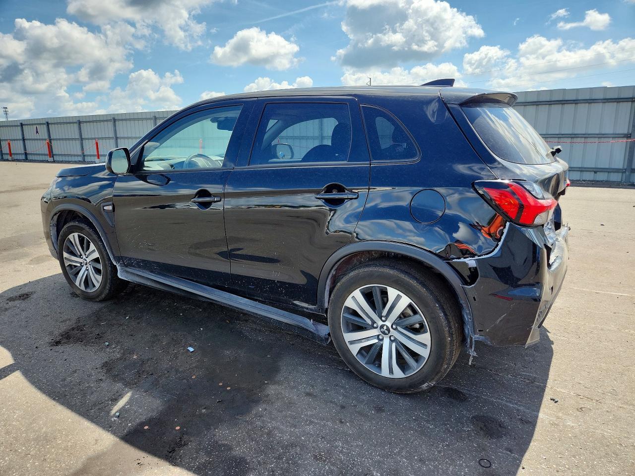 2024 Mitsubishi Outlander Sport S/Se - Image 2