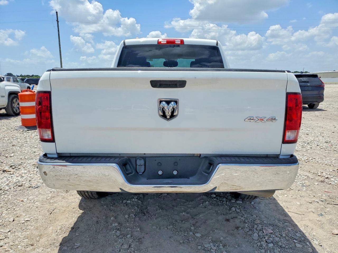 2022 Ram 1500 Classic Tradesman - Фото 6