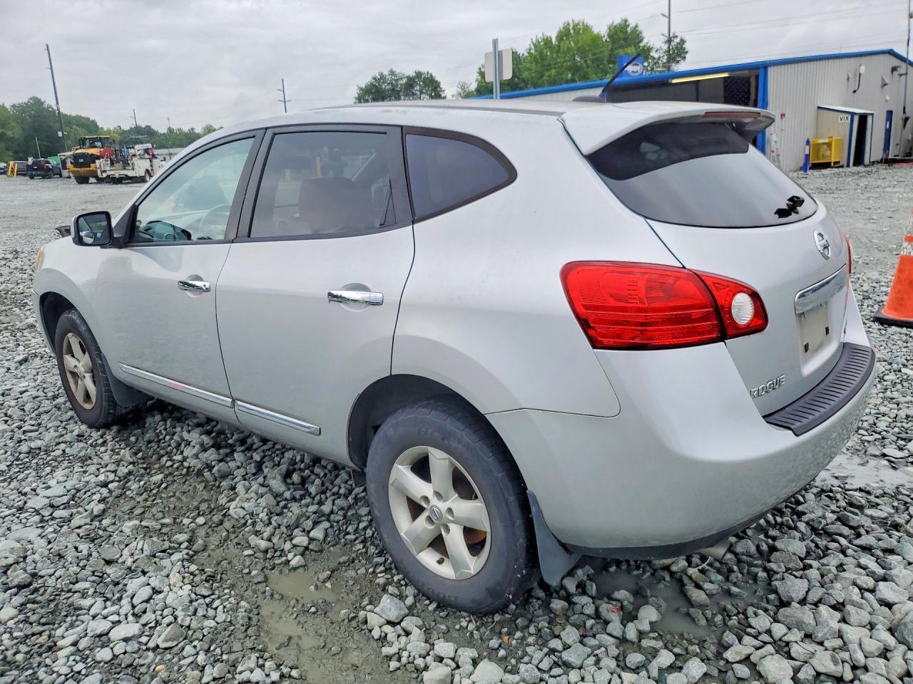 2013 Nissan Rogue S - Image 2
