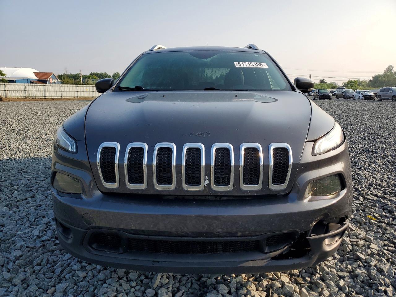 2018 Jeep Cherokee Latitude Plus - Image 5