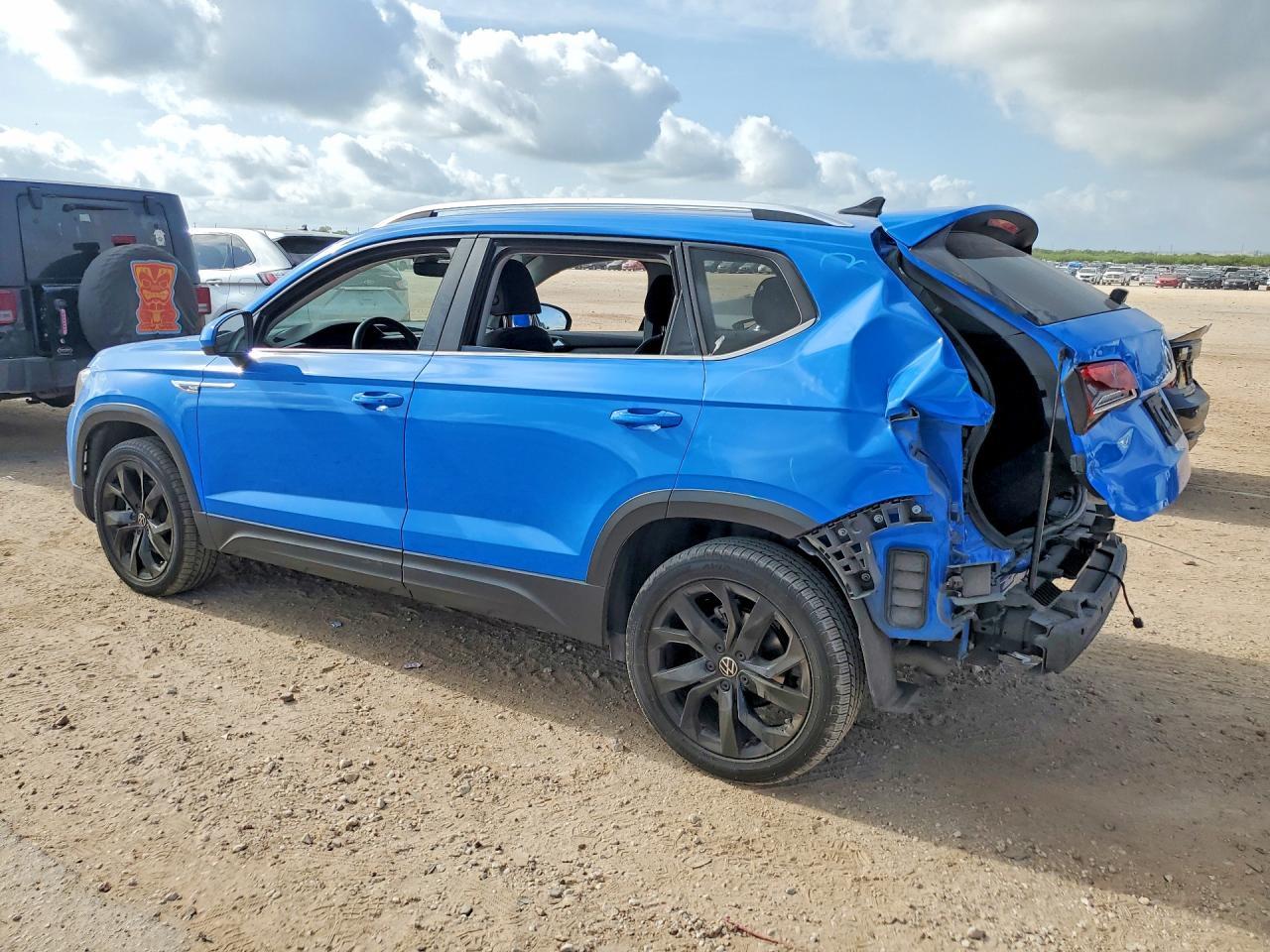 2022 Volkswagen Taos Sel - Image 2