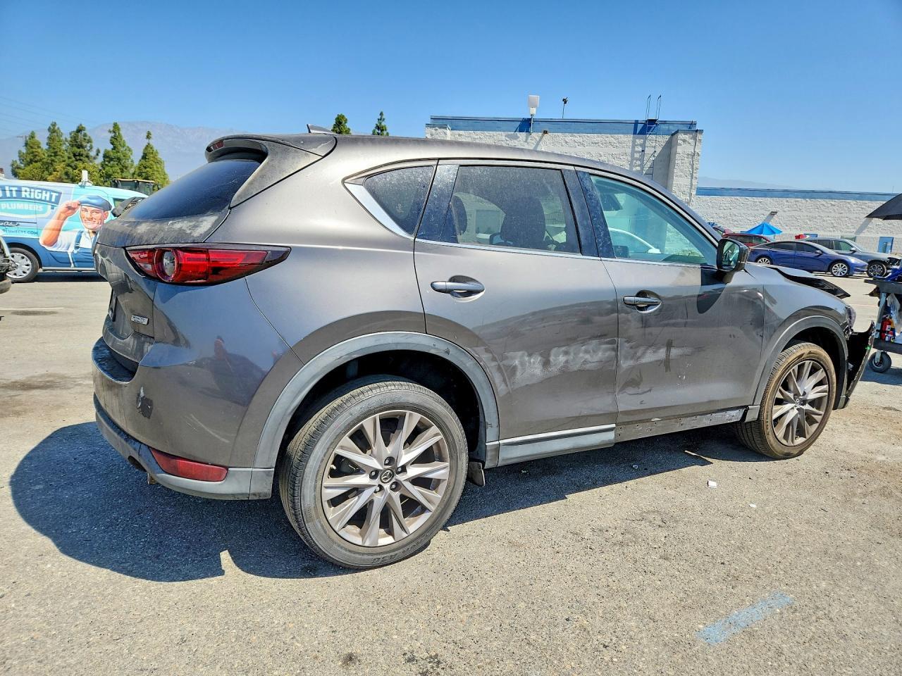 2019 Mazda Cx-5 Grand Touring - Image 3