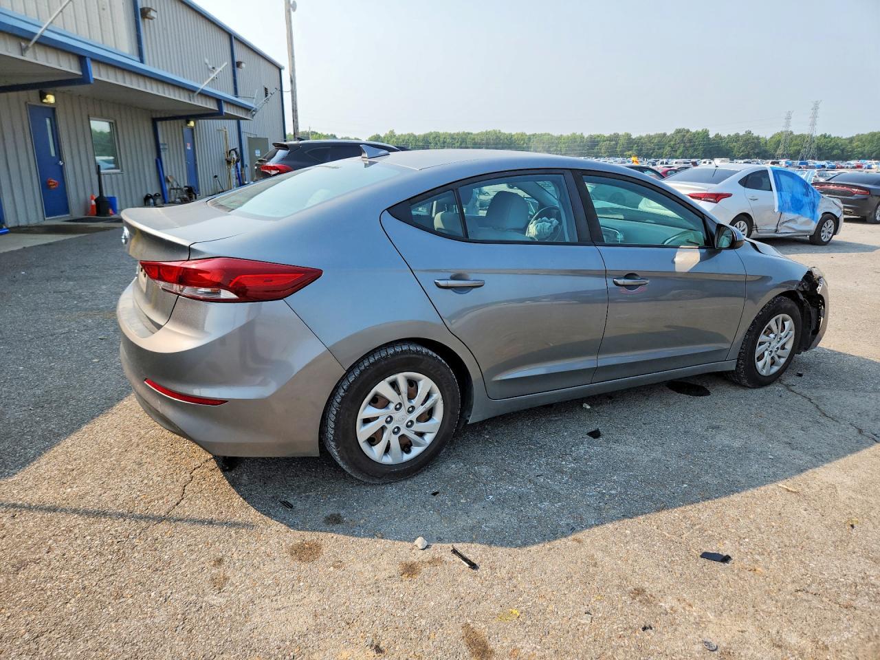 2017 Hyundai Elantra Se - Image 3