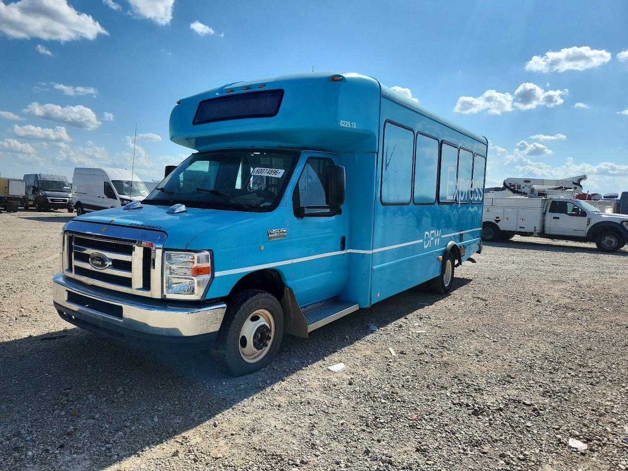2018 Ford Shuttle Bus - Фото 2