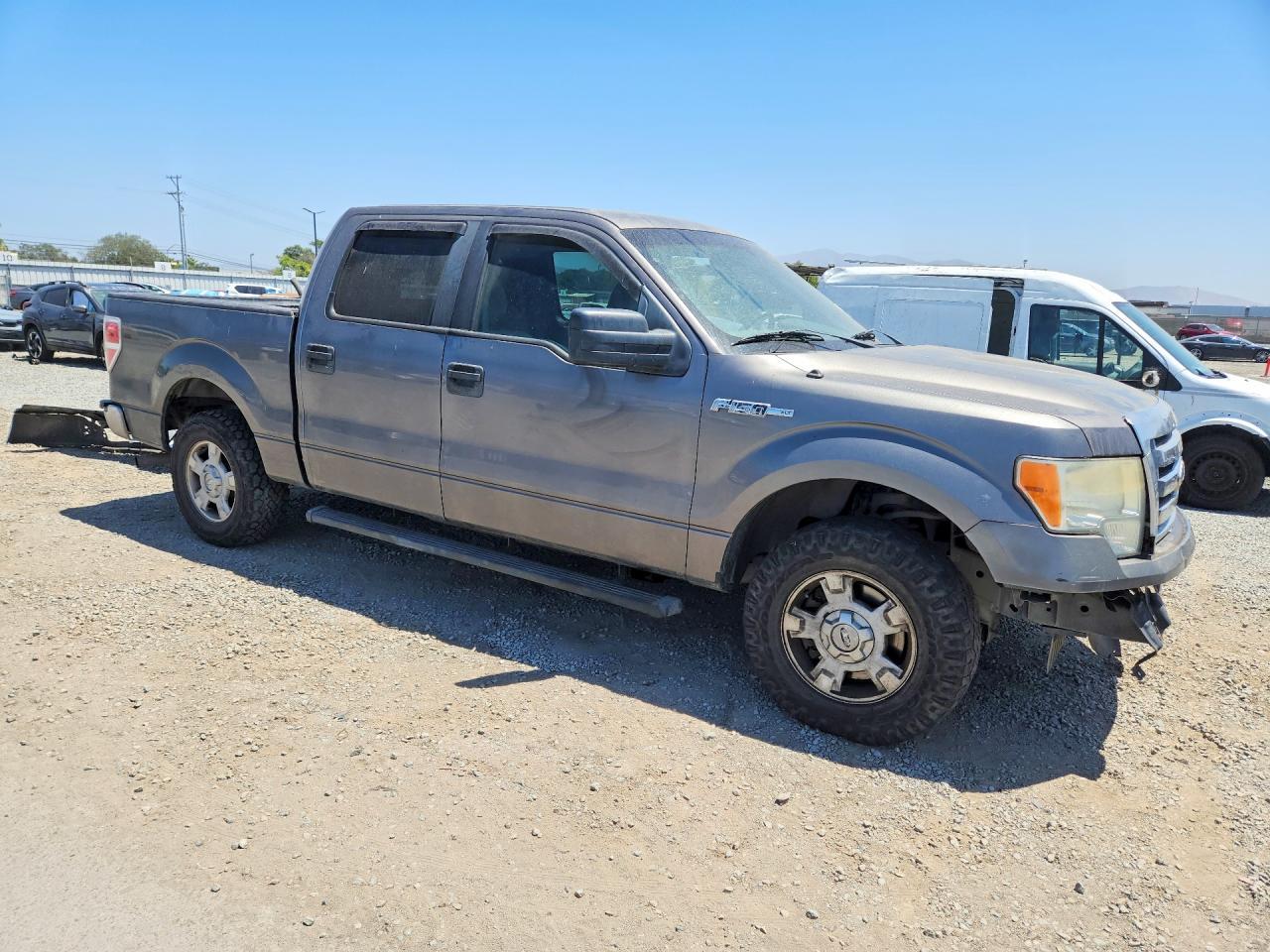 2010 Ford F150 Supercrew - Image 4