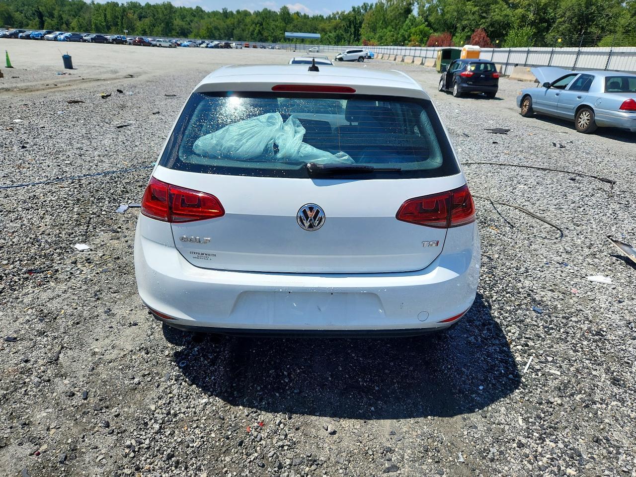 2016 Volkswagen Golf S/Se - Фото 6