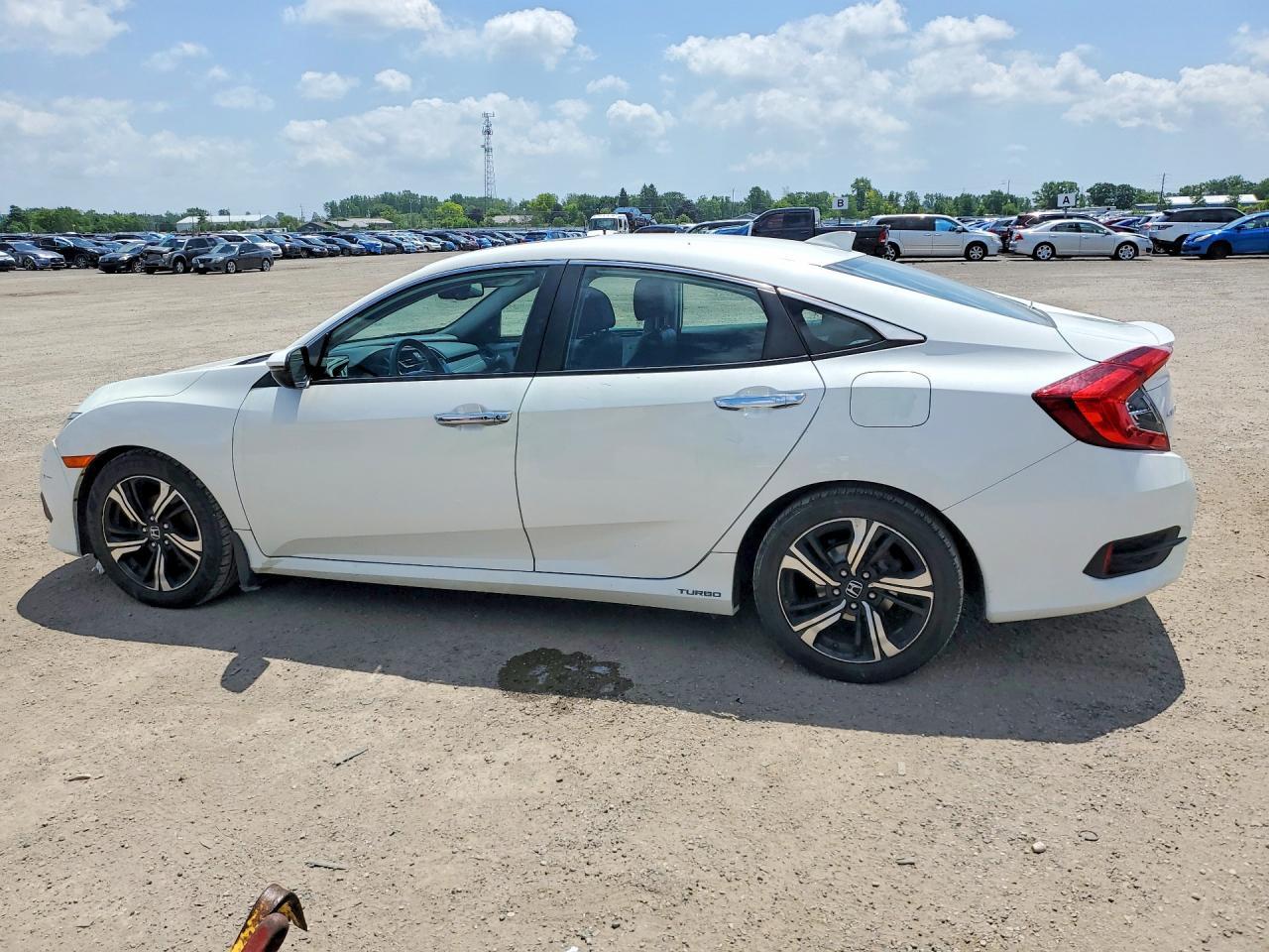 2016 Honda Civic Touring - Image 2