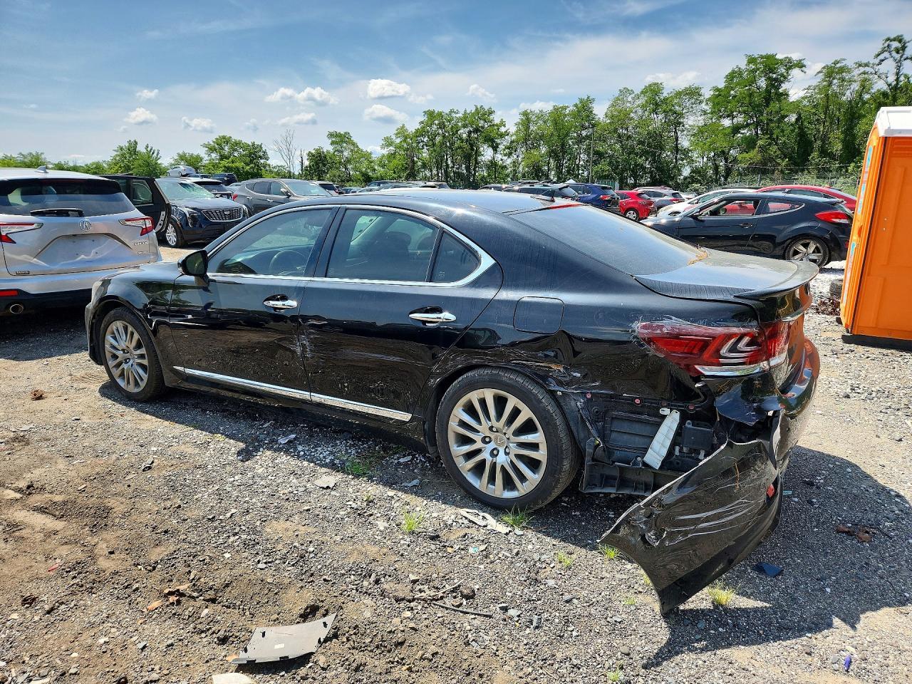 2013 Lexus Ls 460 - Image 2