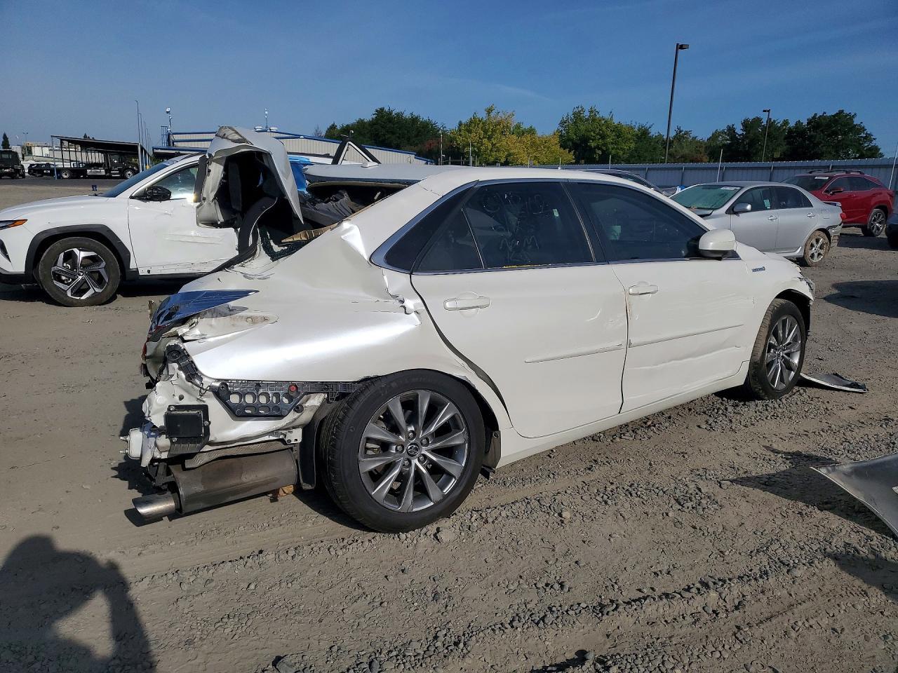 2015 Toyota Camry Hybrid Xle - Фото 3