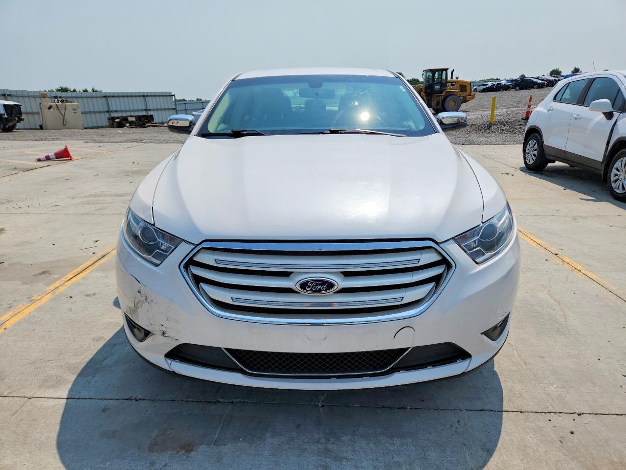 2013 Ford Taurus Limited - Image 5