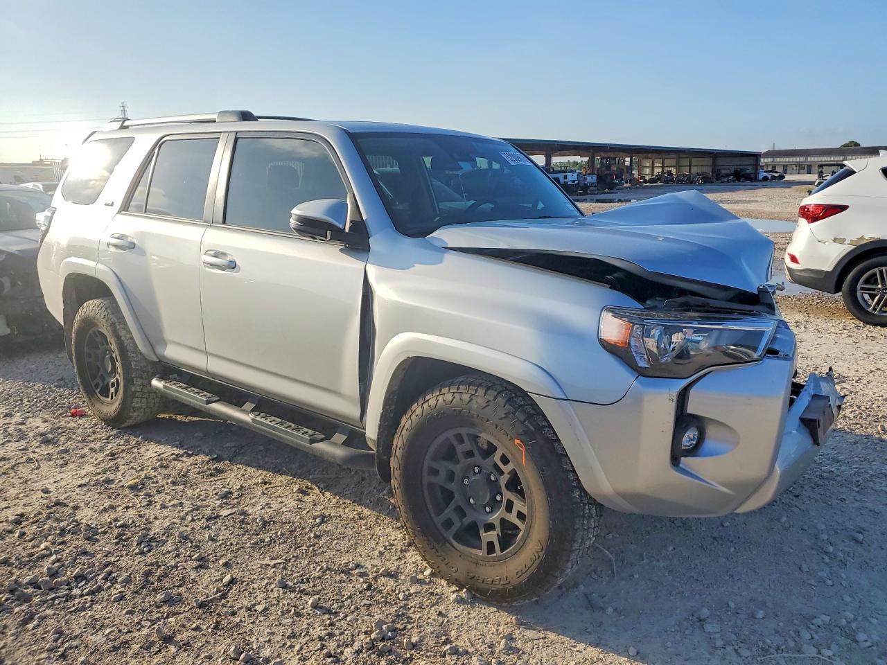 2024 Toyota 4Runner Sr5 Premium - Image 4