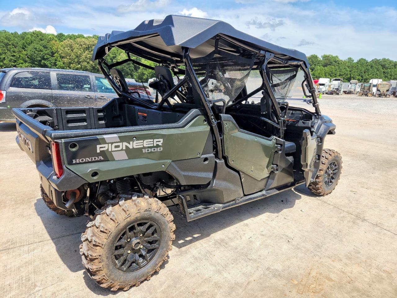 2025 Honda Sxs1000M Utility Vehicle - Image 4