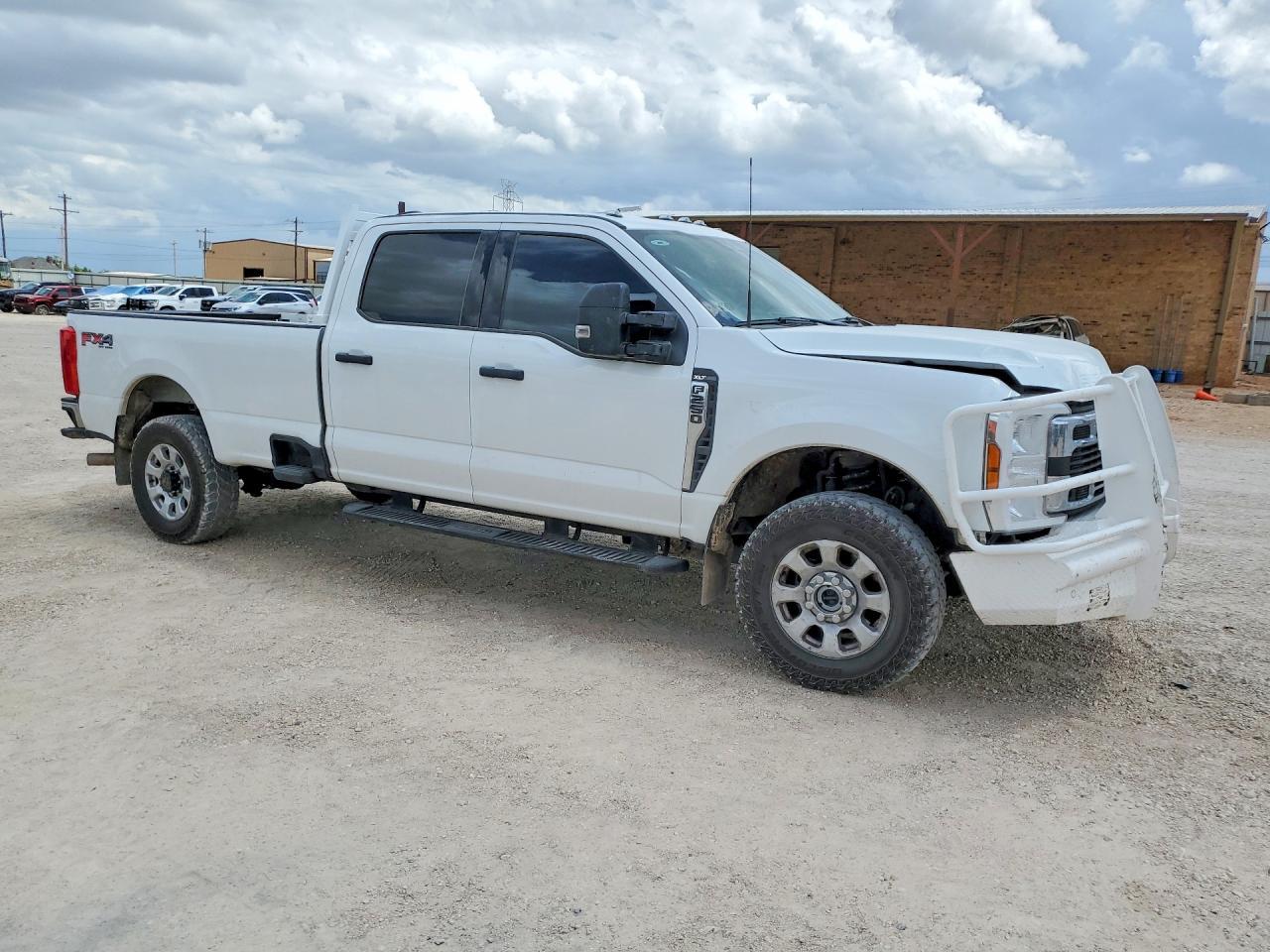 2024 Ford F250 Super Duty - Image 4
