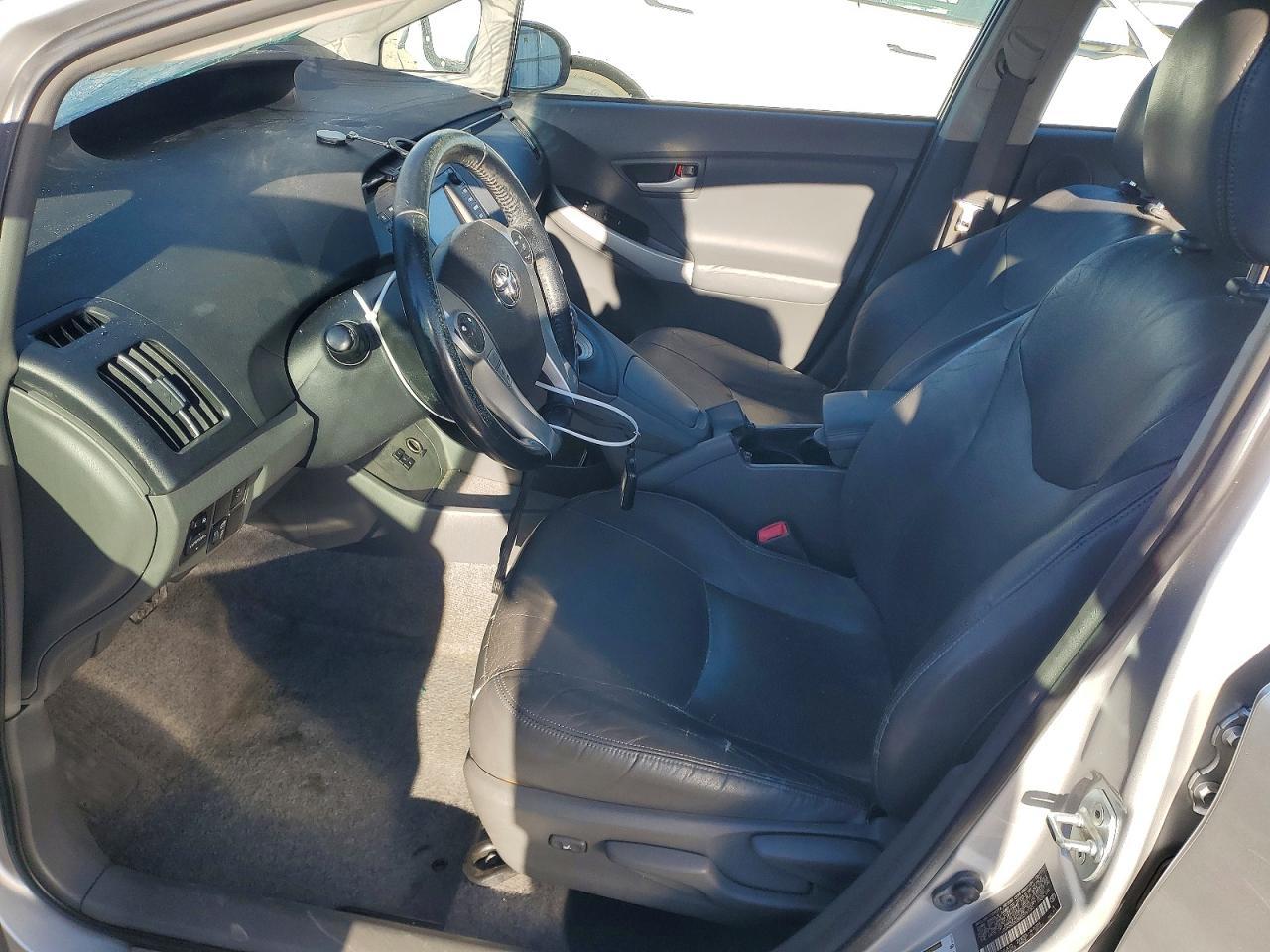 2011 Toyota Prius Four - Фото 7