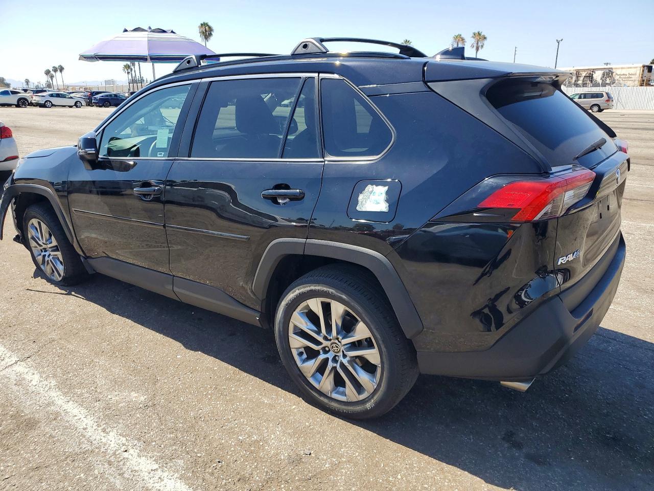 2021 Toyota Rav4 Xle Premium - Фото 2