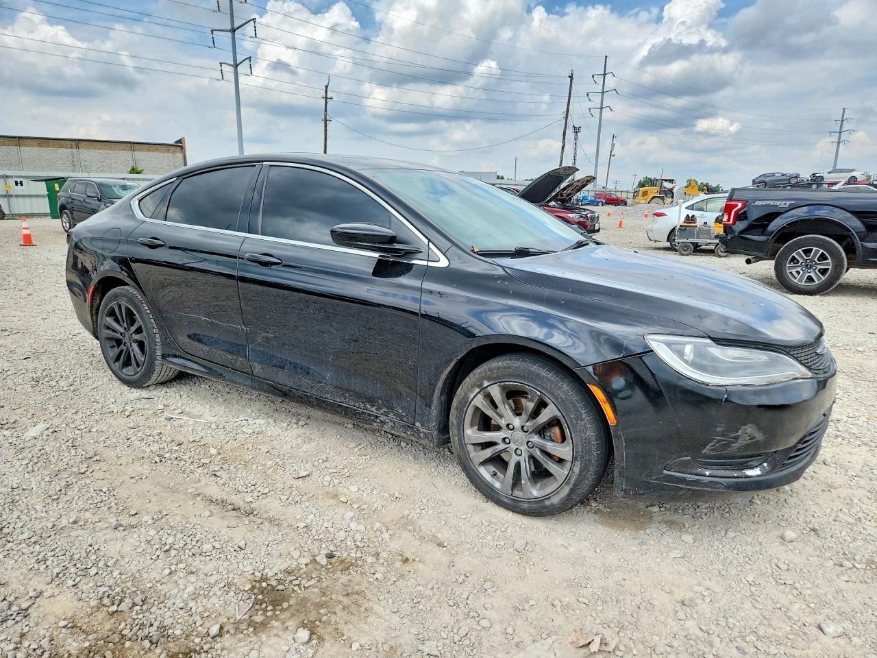2016 Chrysler 200 Limited - Фото 4