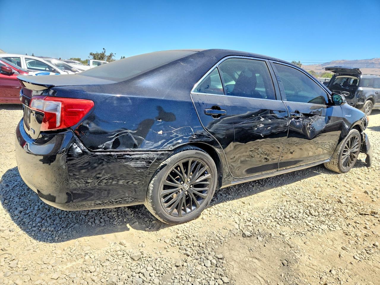 2012 Toyota Camry Hybrid Le - Image 3