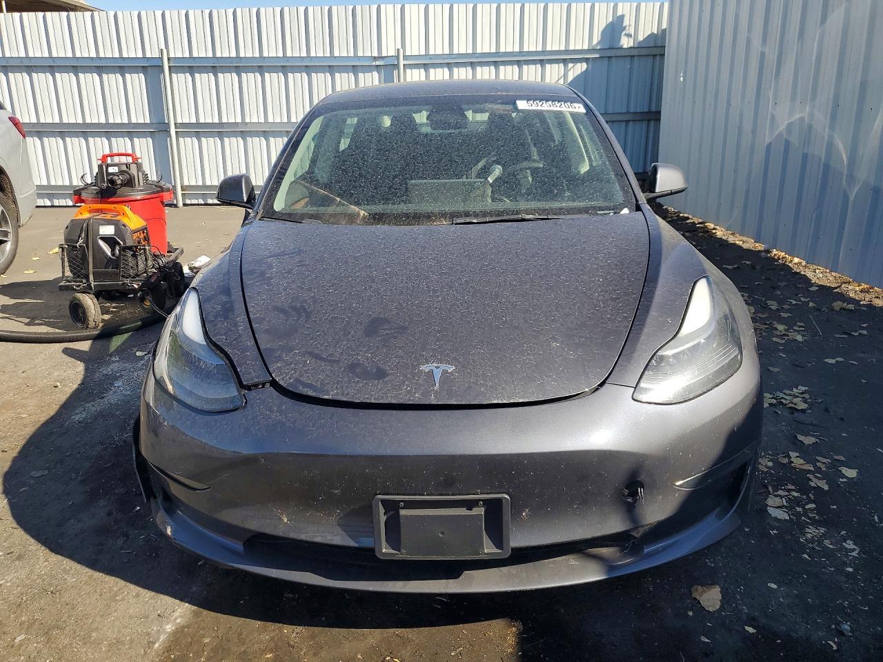 2023 Tesla Model 3 - Фото 5