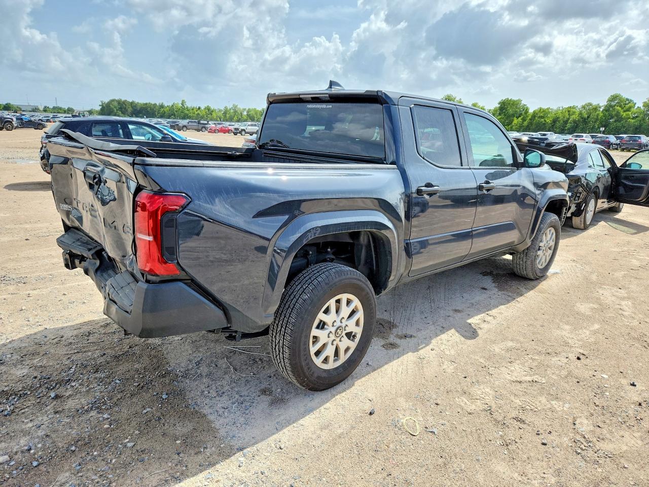2025 Toyota Tacoma Sr - Фото 3