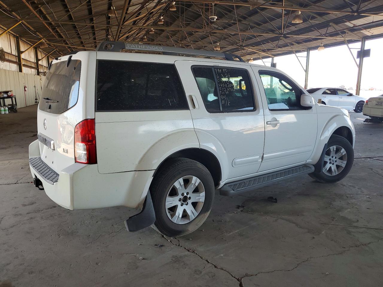 2005 Nissan Pathfinder Xe - Фото 3