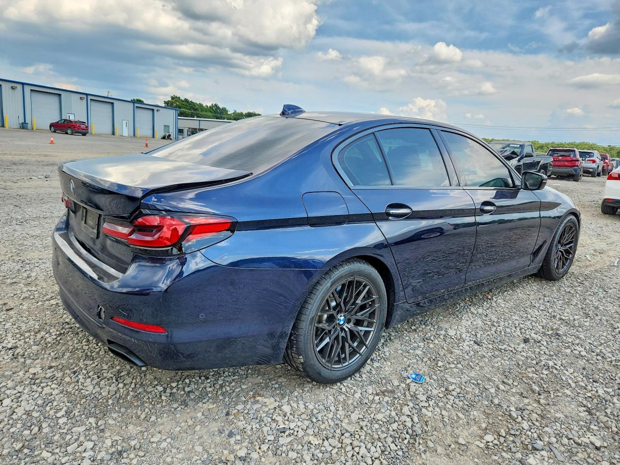 2018 BMW 5 Series - Фото 3