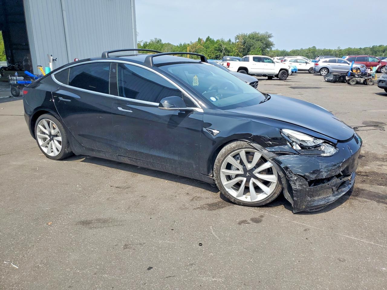 2020 Tesla Model 3 - Фото 4
