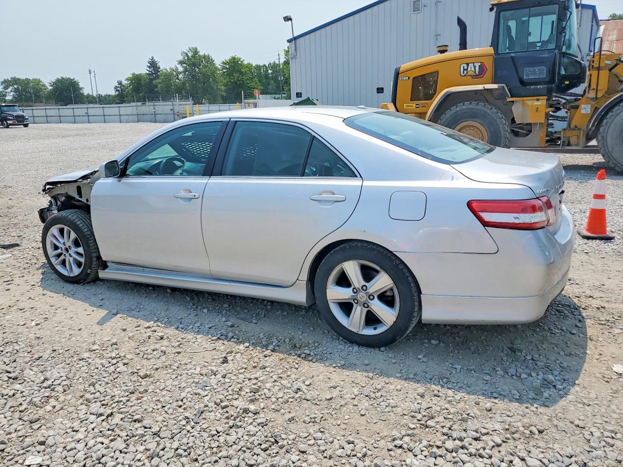 2010 Toyota Camry - Image 2