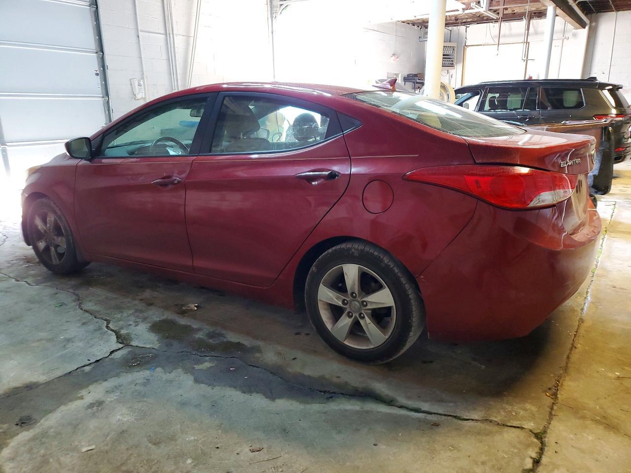 2013 Hyundai Elantra Gls - Image 2