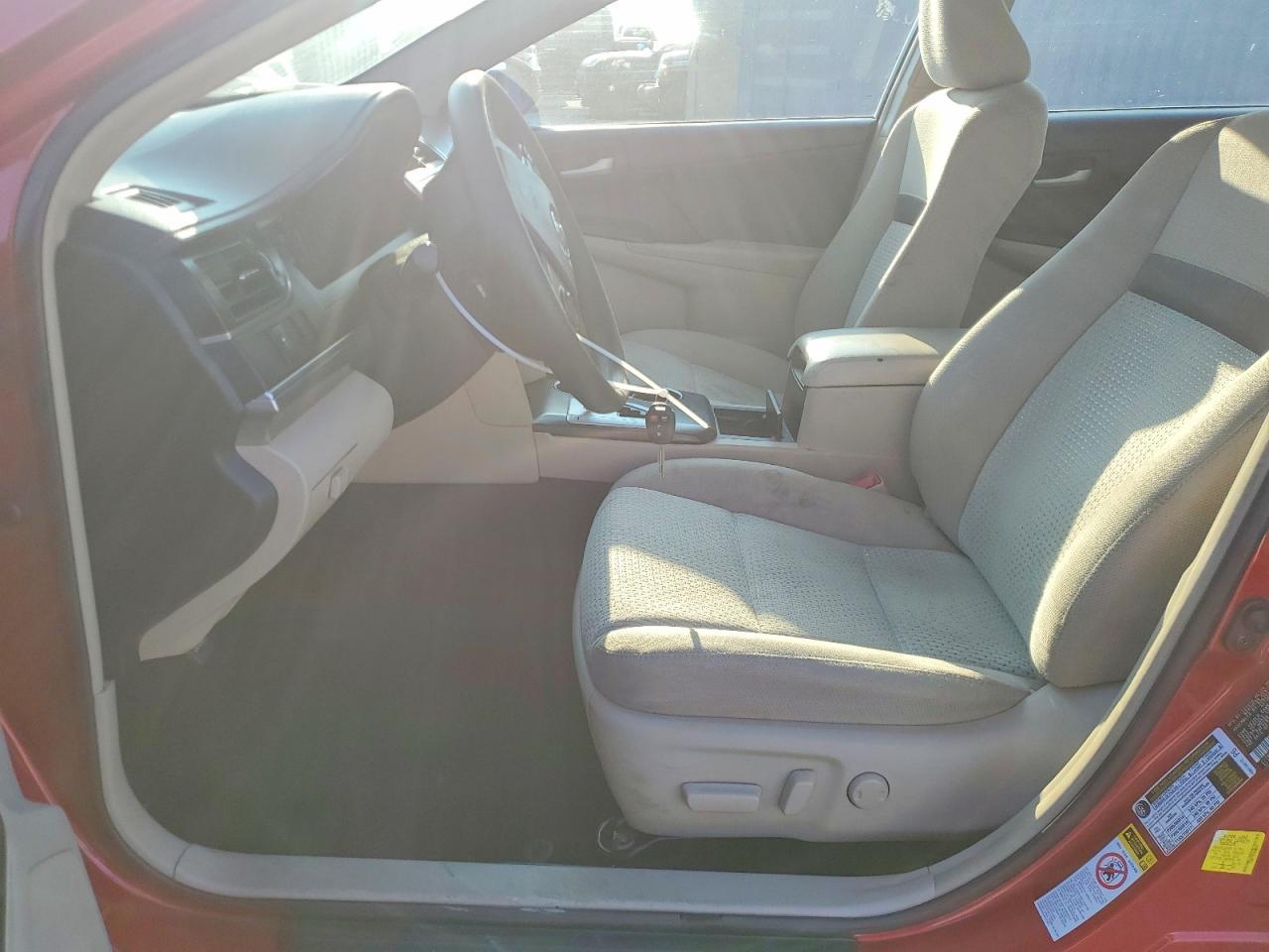 2014 Toyota Camry Le - Image 7
