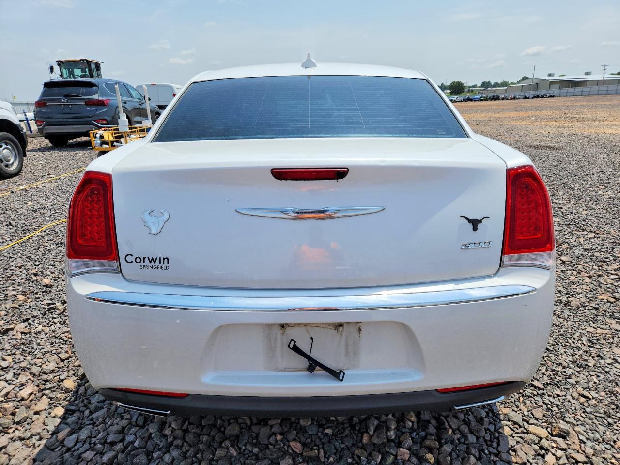 2015 Chrysler 300 Limited - Фото 6