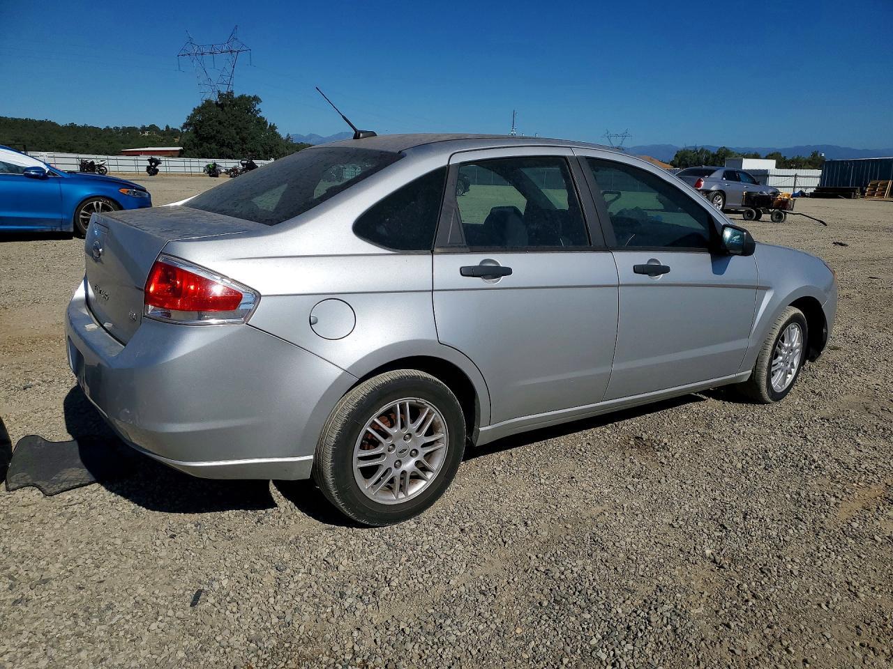 2010 Ford Focus Se - Фото 3