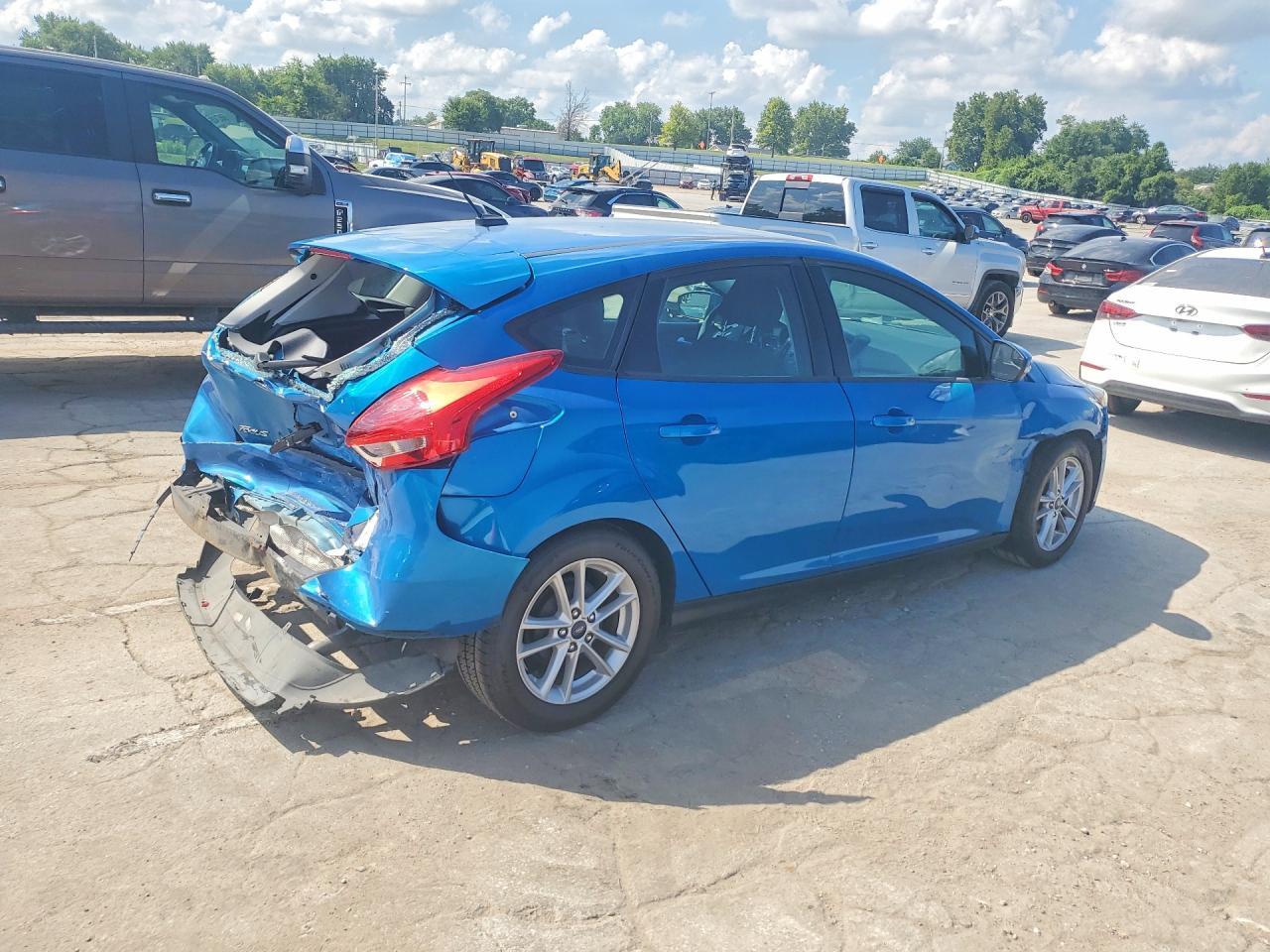 2016 Ford Focus Se - Фото 3