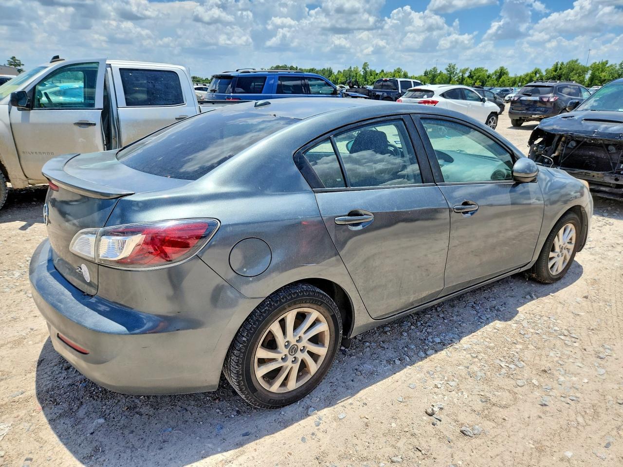 2013 Mazda 3 I - Фото 3