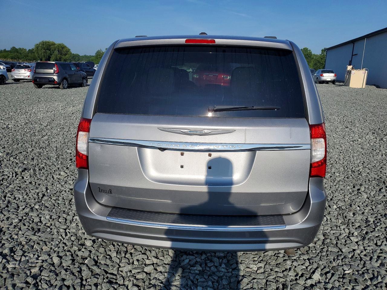2016 Chrysler Town & Country Touring - Фото 6