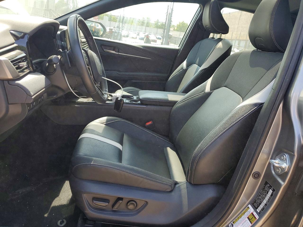 2025 Toyota Camry Se - Фото 7