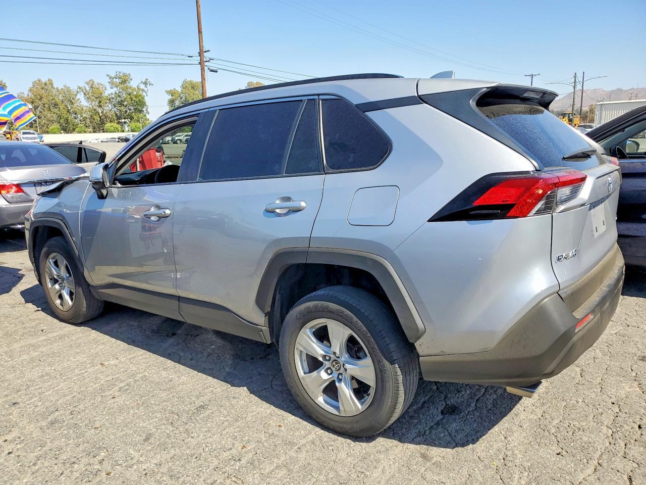 2021 Toyota Rav4 Xle - Image 2