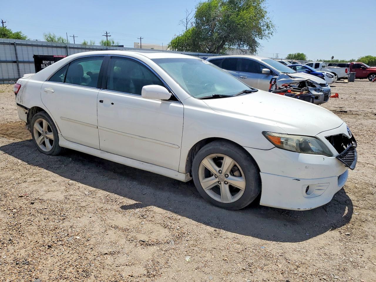2010 Toyota Camry Se - Фото 4