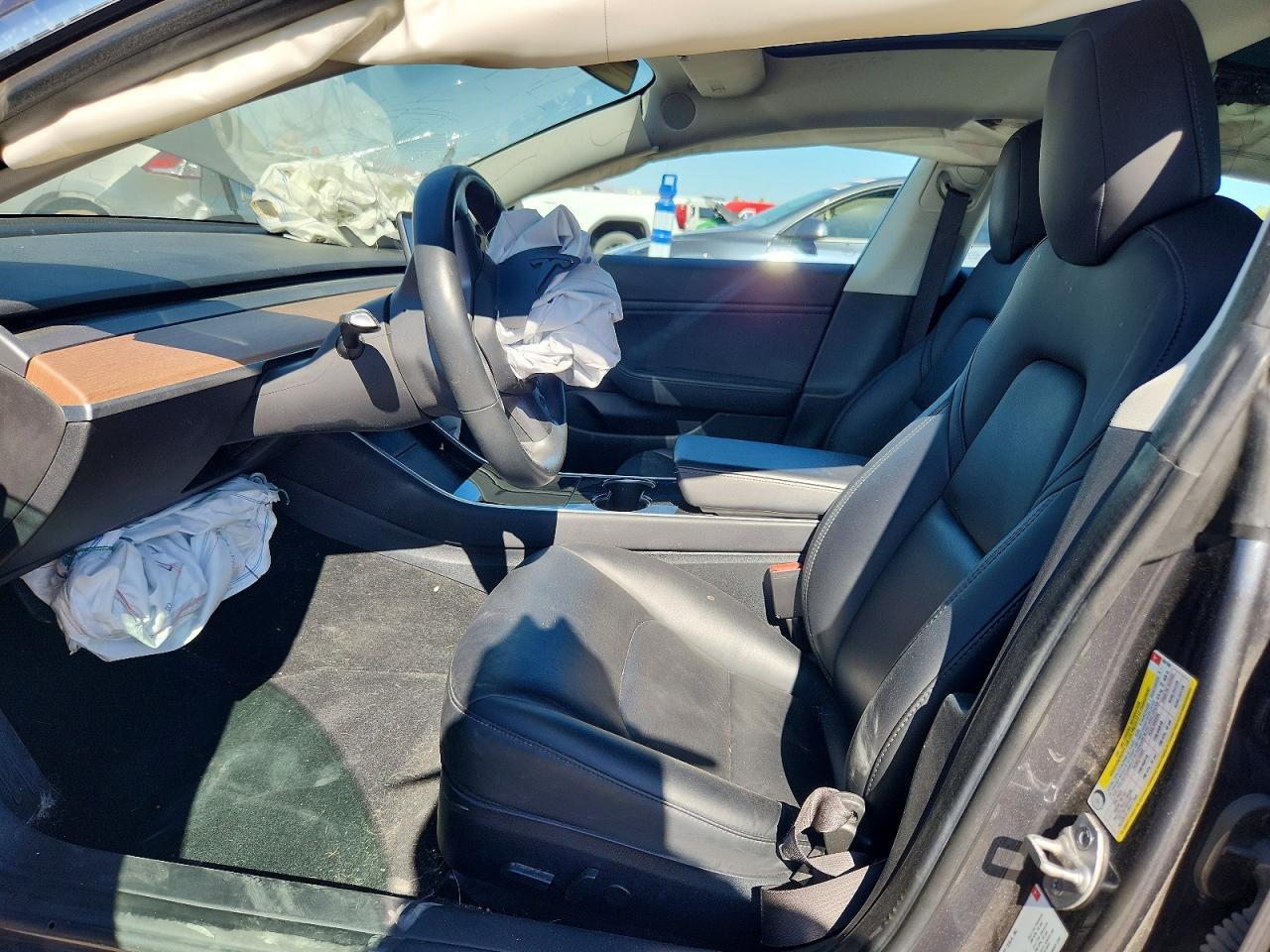 2018 Tesla Model 3 - Image 7