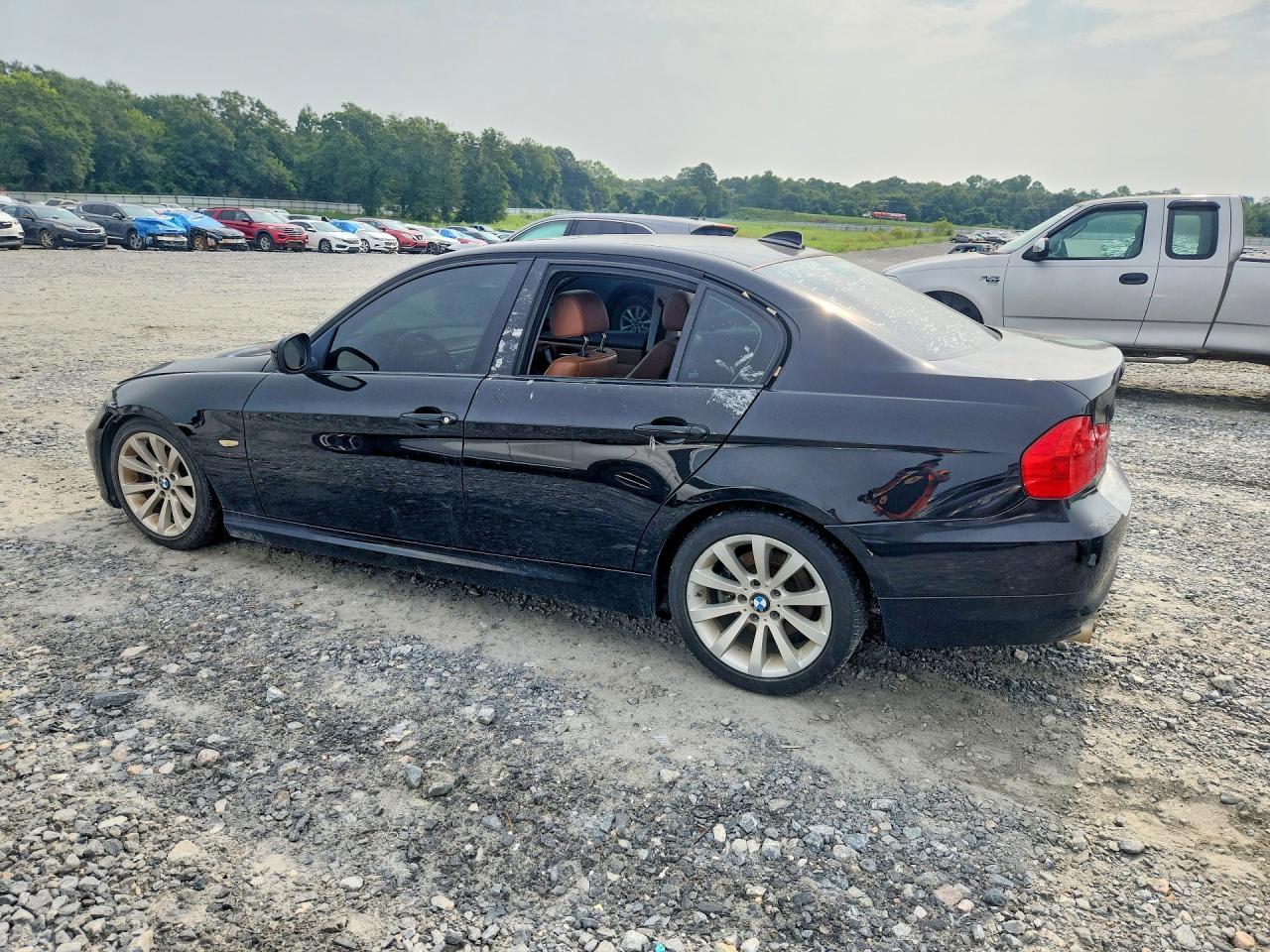 2011 BMW 328 I Sulev - Image 2
