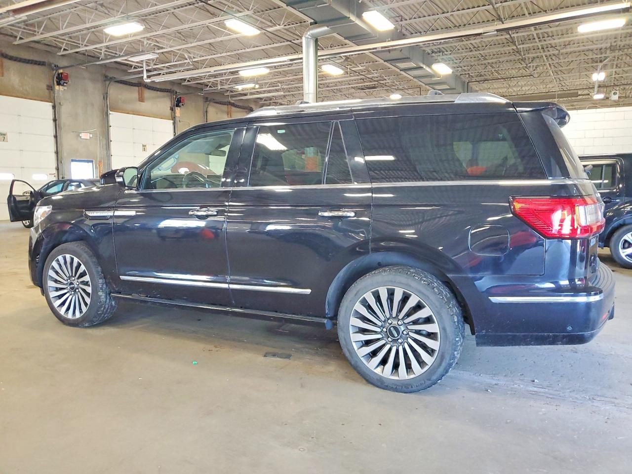 2019 Lincoln Navigator Reserve - Image 2