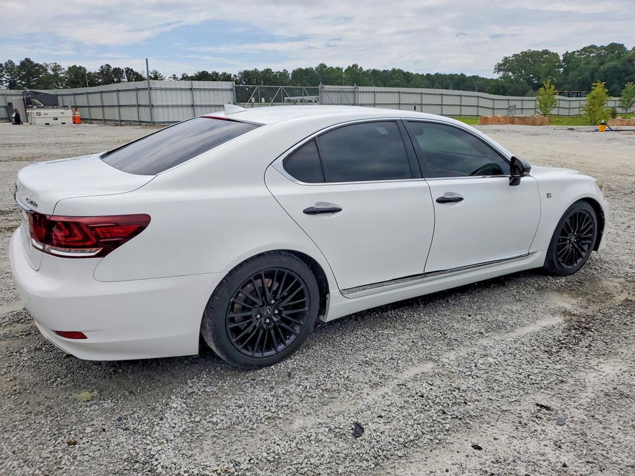 2015 Lexus Ls 460 - Image 3