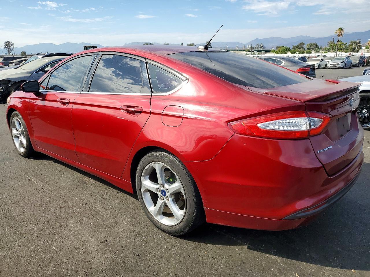 2016 Ford Fusion S - Фото 2
